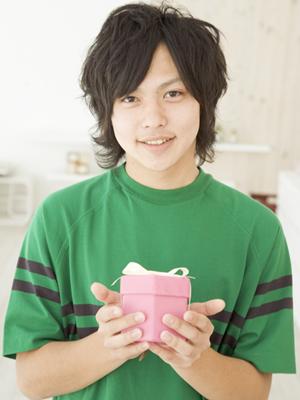 ピアスはハワイアンジュエリーが魅力的